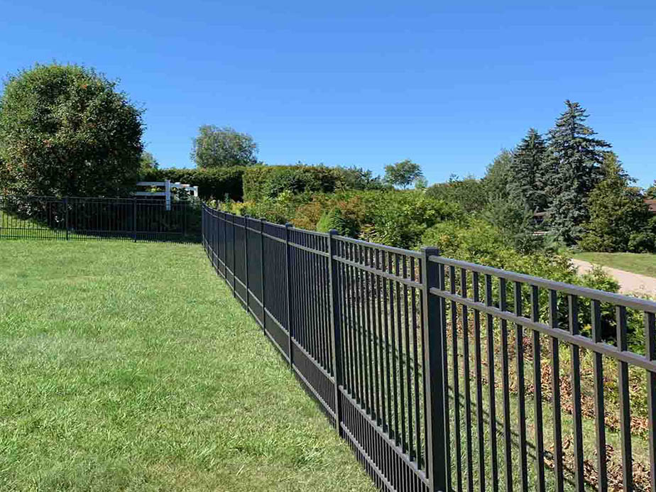 Aluminum pet fencing in Traverse City Michigan