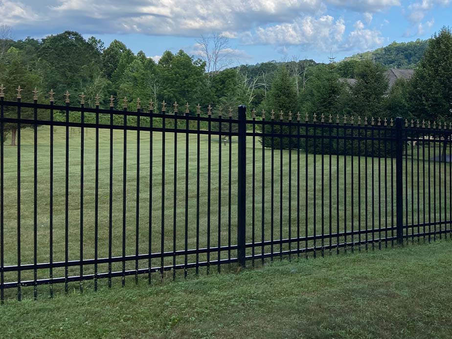 Commercial aluminum fence company in the Traverse City Michigan area.