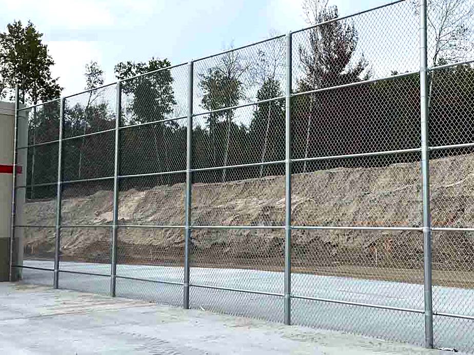 Commercial Chain Link fence contractor in the Traverse City Michigan area.