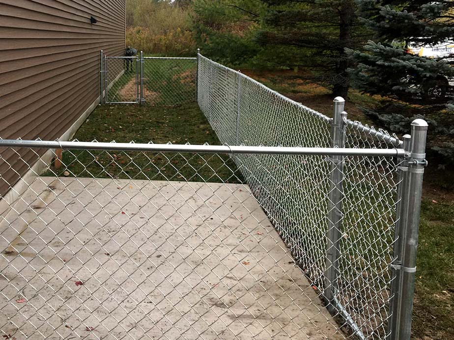 Residential Chain Link fence contractor in the Traverse City Michigan area.