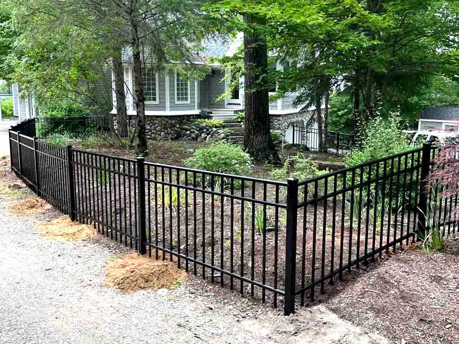 Aluminum fence options in the Grawn, Michigan area.