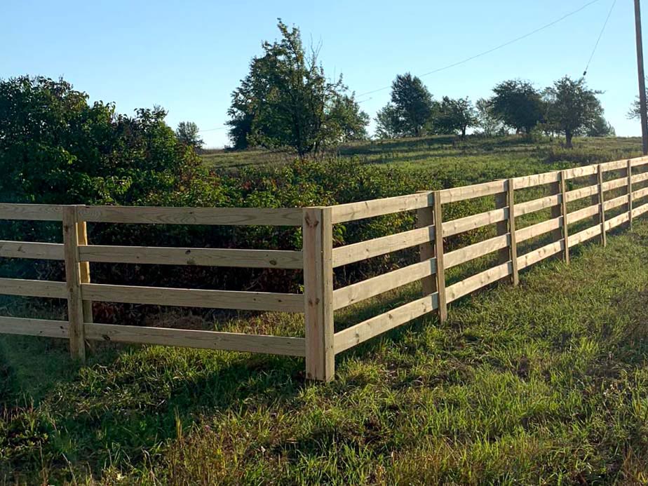 wood fence Williamsburg Michigan